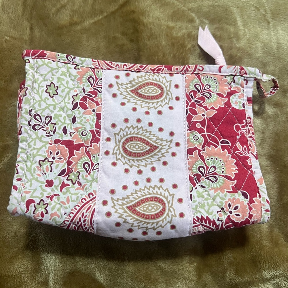 Elegant Floral Cosmetic Bag